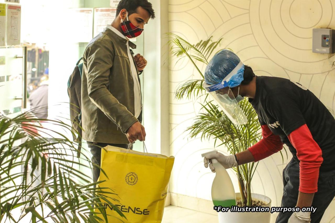 Collection O 76248 Hotel D Crown New Delhi Bagian luar foto
